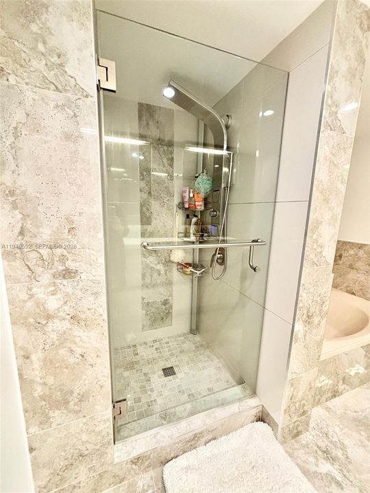 待售: $599,000 (2 贝兹, 2 浴室, 1430 平方英尺)