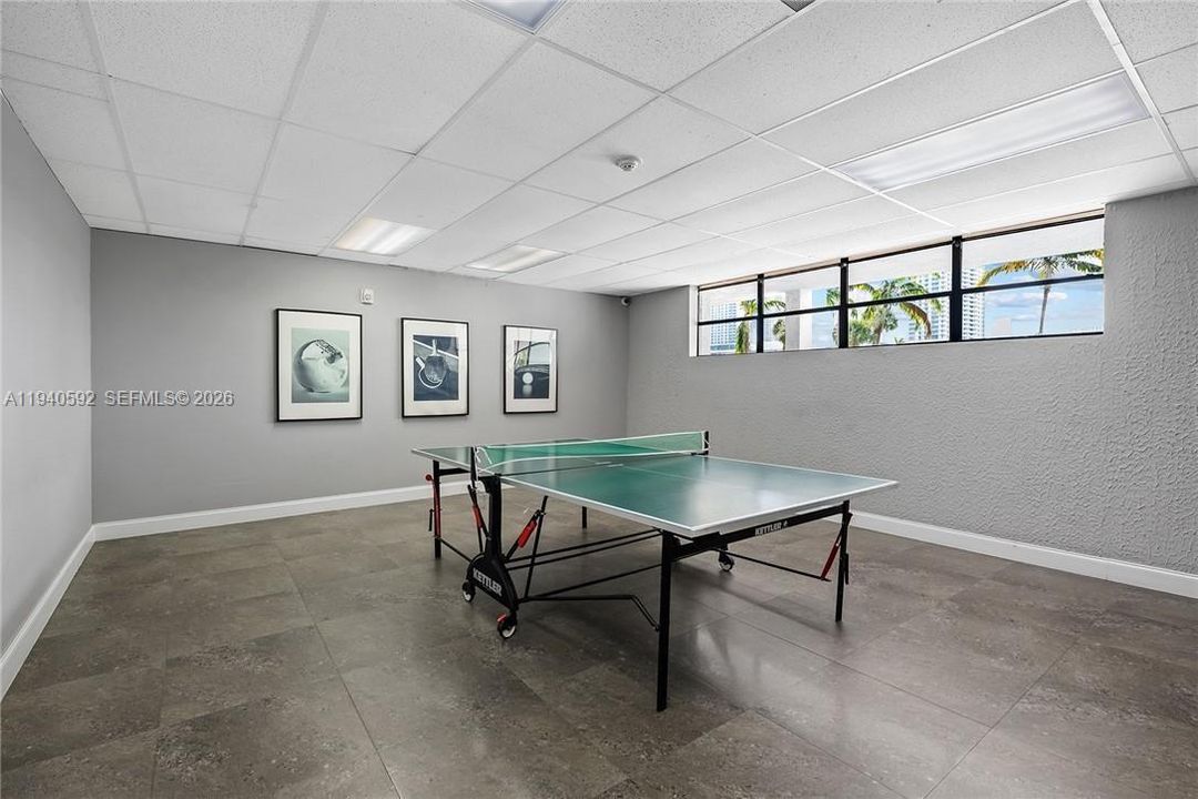 待售: $599,000 (2 贝兹, 2 浴室, 1430 平方英尺)