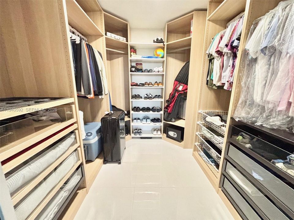 待售: $599,000 (2 贝兹, 2 浴室, 1430 平方英尺)