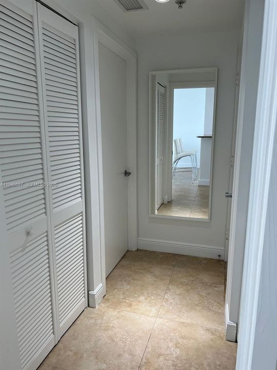 For Rent: $3,300 (1 beds, 1 baths, 846 Square Feet)