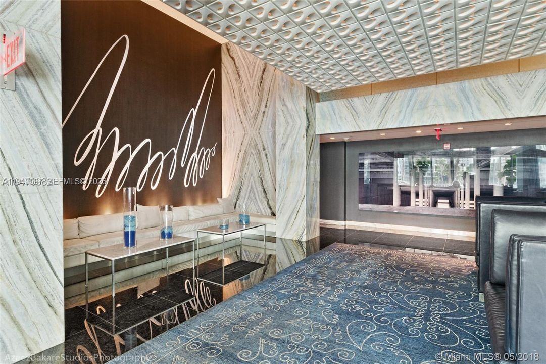 For Rent: $3,300 (1 beds, 1 baths, 846 Square Feet)