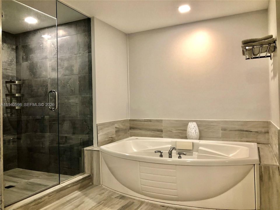 For Rent: $10,000 (3 beds, 3 baths, 2308 Square Feet)