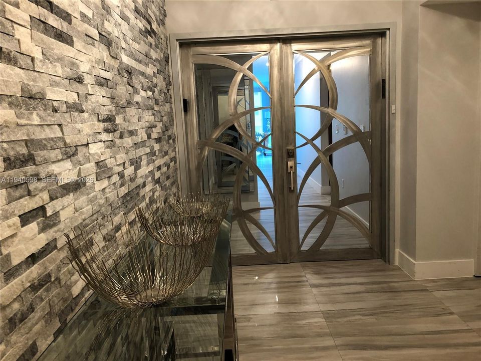 For Rent: $10,000 (3 beds, 3 baths, 2308 Square Feet)