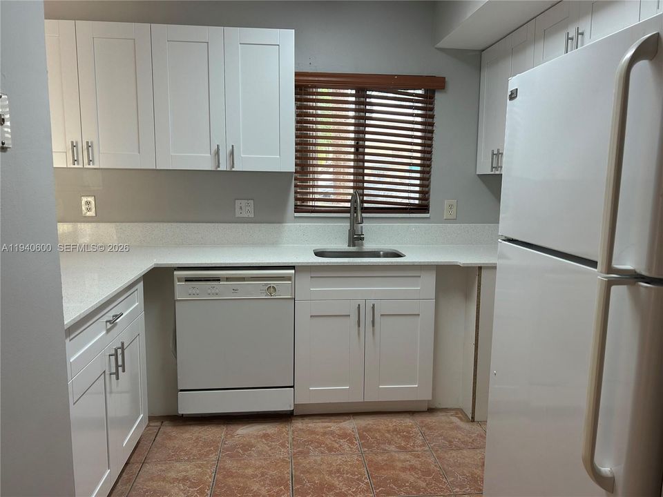 出租: $2,650 (3 贝兹, 2 浴室, 1090 平方英尺)