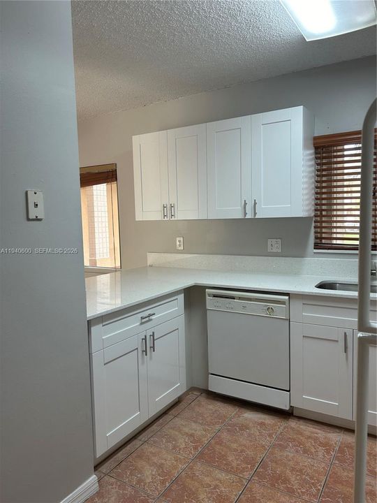 出租: $2,650 (3 贝兹, 2 浴室, 1090 平方英尺)