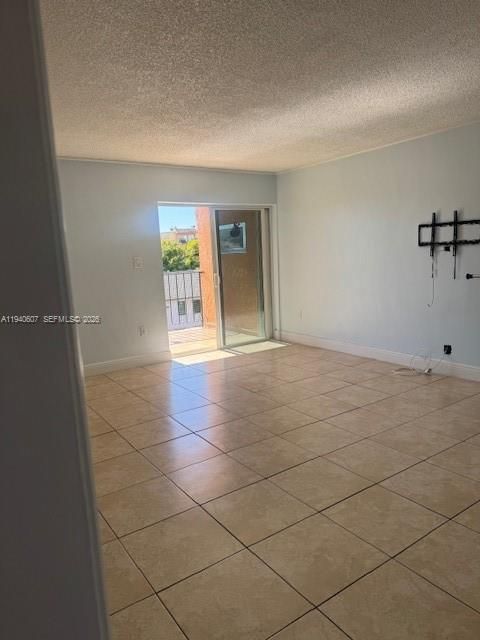 出租: $2,200 (2 贝兹, 2 浴室, 1099 平方英尺)