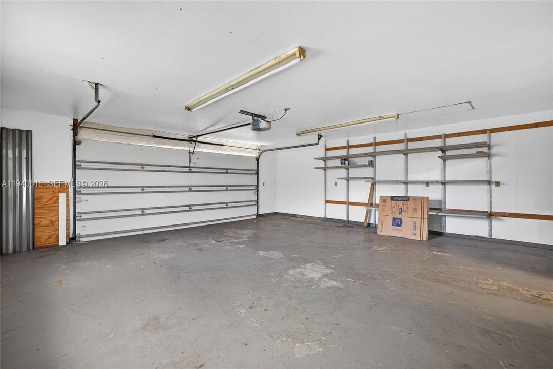 En Venta: $305,000 (3 camas, 2 baños, 1740 Pies cuadrados)