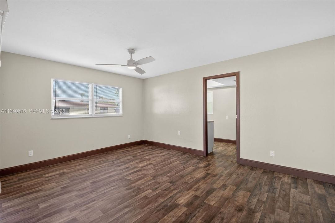 En Venta: $305,000 (3 camas, 2 baños, 1740 Pies cuadrados)