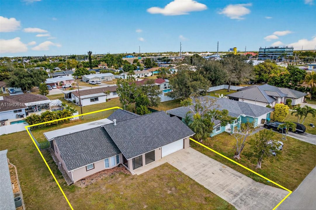 En Venta: $305,000 (3 camas, 2 baños, 1740 Pies cuadrados)