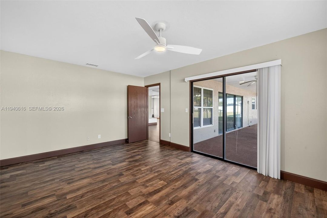 En Venta: $305,000 (3 camas, 2 baños, 1740 Pies cuadrados)