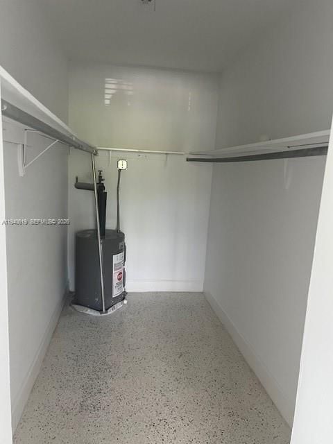 For Rent: $1,750 (1 beds, 1 baths, 700 Square Feet)