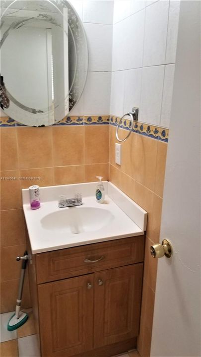 For Rent: $2,595 (3 beds, 2 baths, 1358 Square Feet)