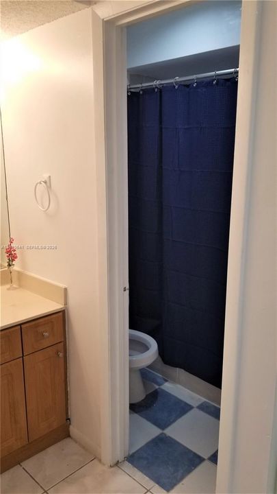 For Rent: $2,595 (3 beds, 2 baths, 1358 Square Feet)