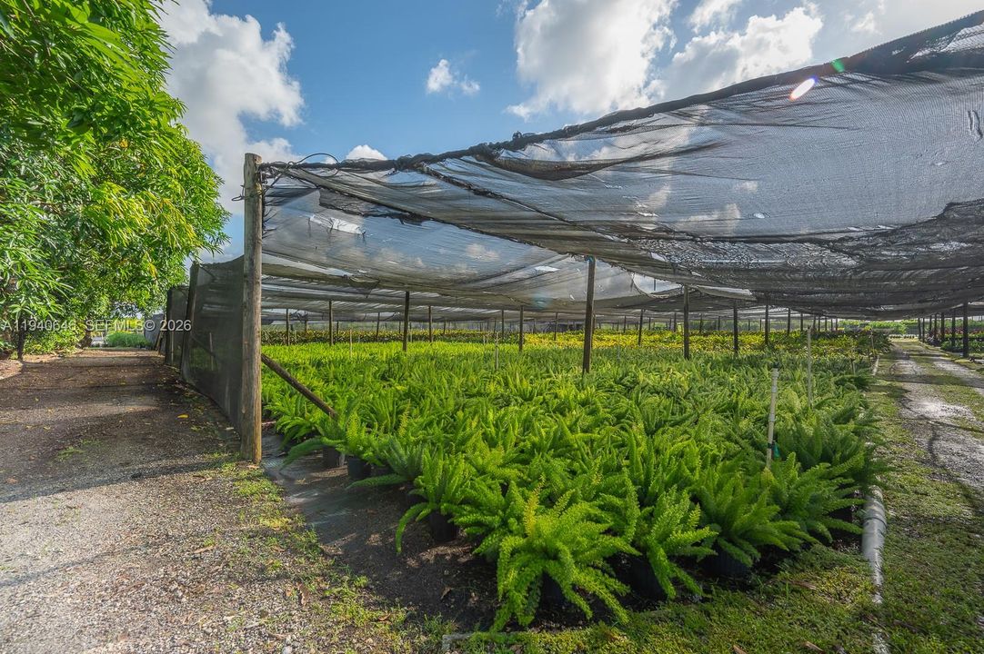 待售: $1,200,000 (5.00 acres)