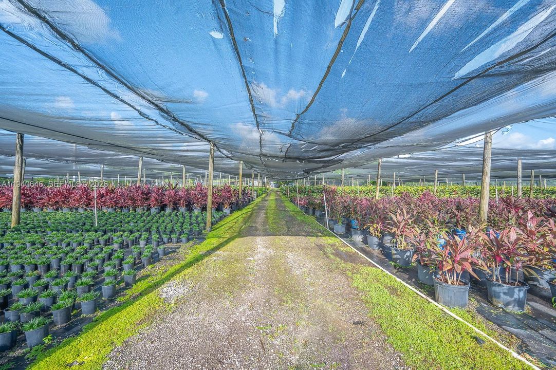 待售: $1,200,000 (5.00 acres)