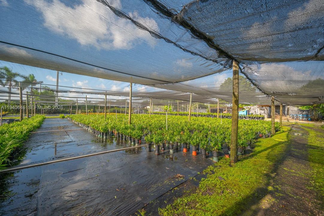 待售: $1,200,000 (5.00 acres)