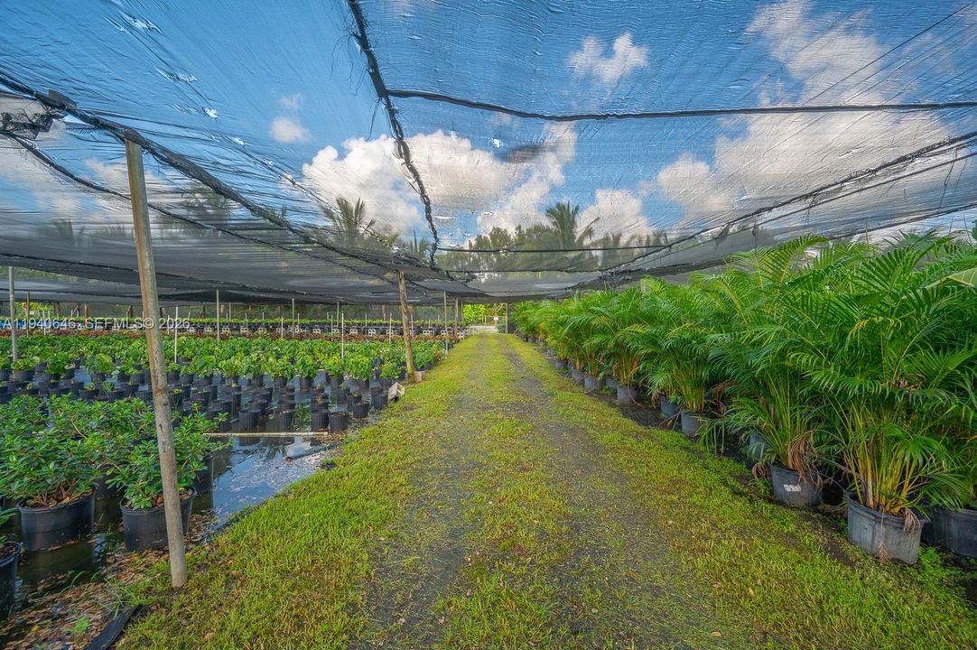 待售: $1,200,000 (5.00 acres)