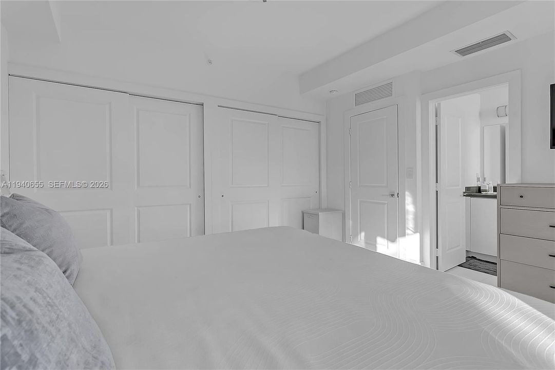 For Sale: $899,000 (2 beds, 2 baths, 1848 Square Feet)