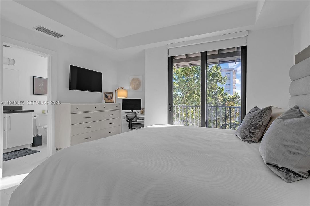 For Sale: $899,000 (2 beds, 2 baths, 1848 Square Feet)
