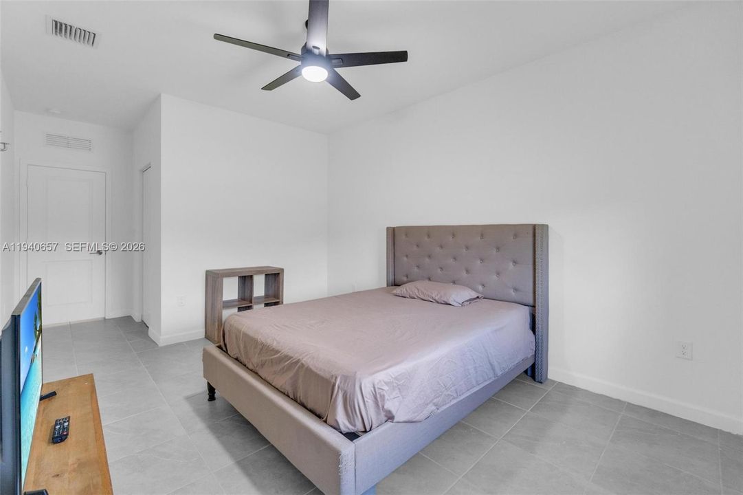 For Sale: $810,000 (4 beds, 3 baths, 2412 Square Feet)