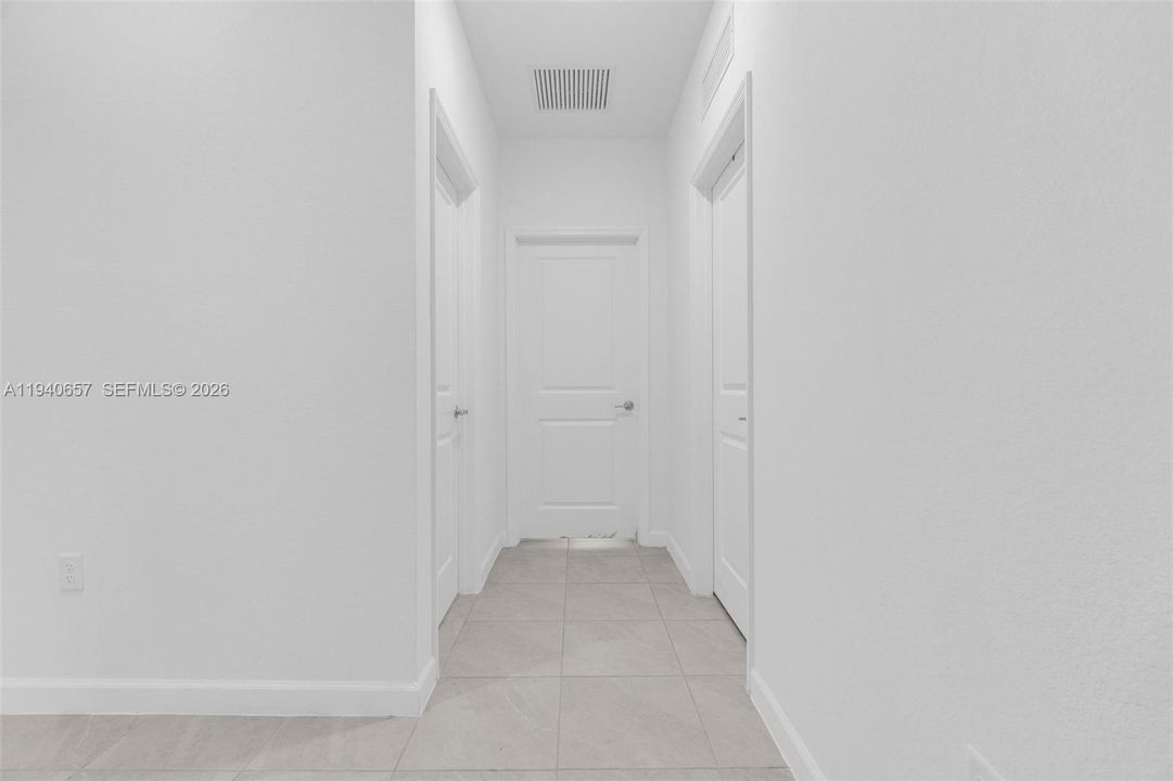 For Sale: $810,000 (4 beds, 3 baths, 2412 Square Feet)