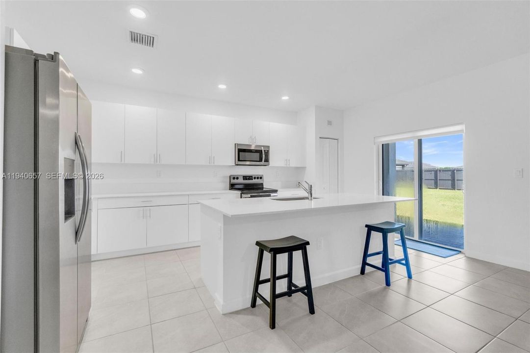 For Sale: $810,000 (4 beds, 3 baths, 2412 Square Feet)