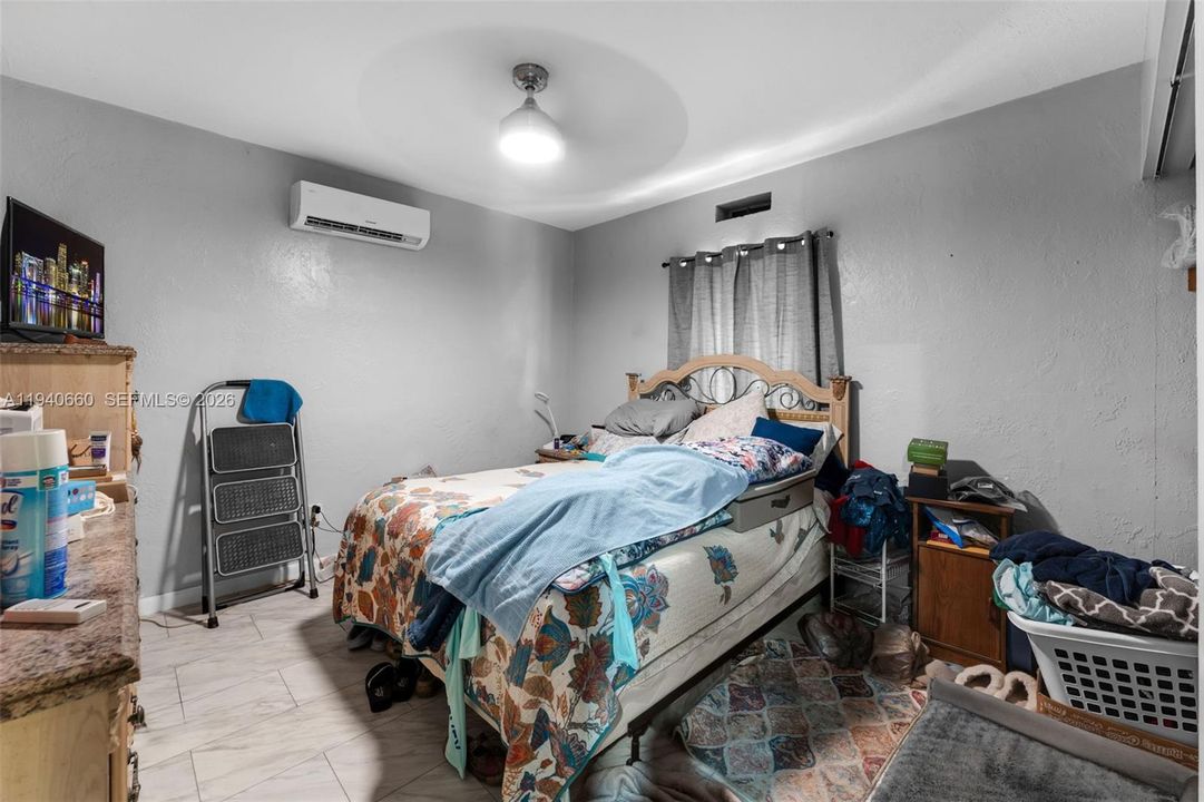 En Venta: $385,000 (2 camas, 1 baños, 811 Pies cuadrados)