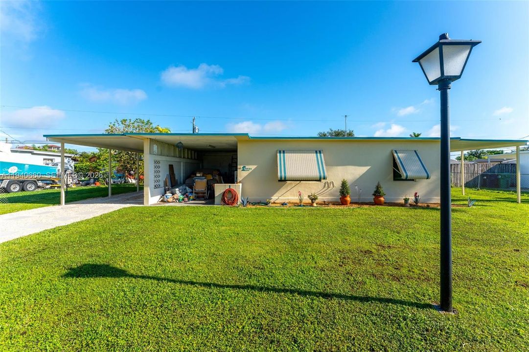 En Venta: $385,000 (2 camas, 1 baños, 811 Pies cuadrados)