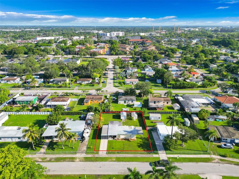 En Venta: $385,000 (2 camas, 1 baños, 811 Pies cuadrados)