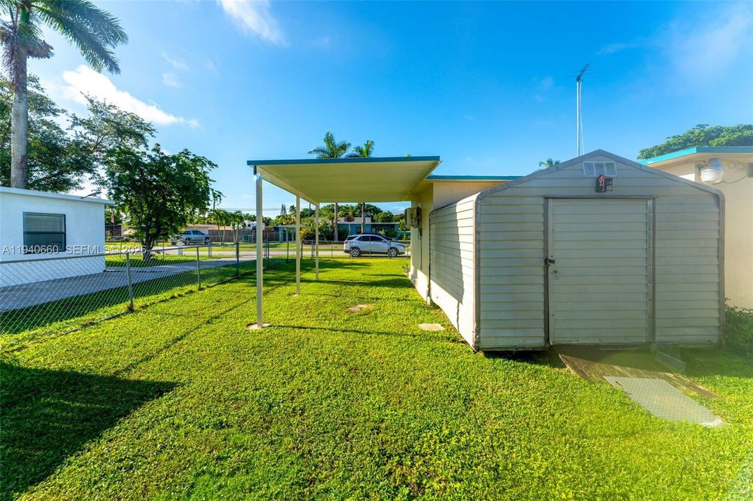 En Venta: $385,000 (2 camas, 1 baños, 811 Pies cuadrados)