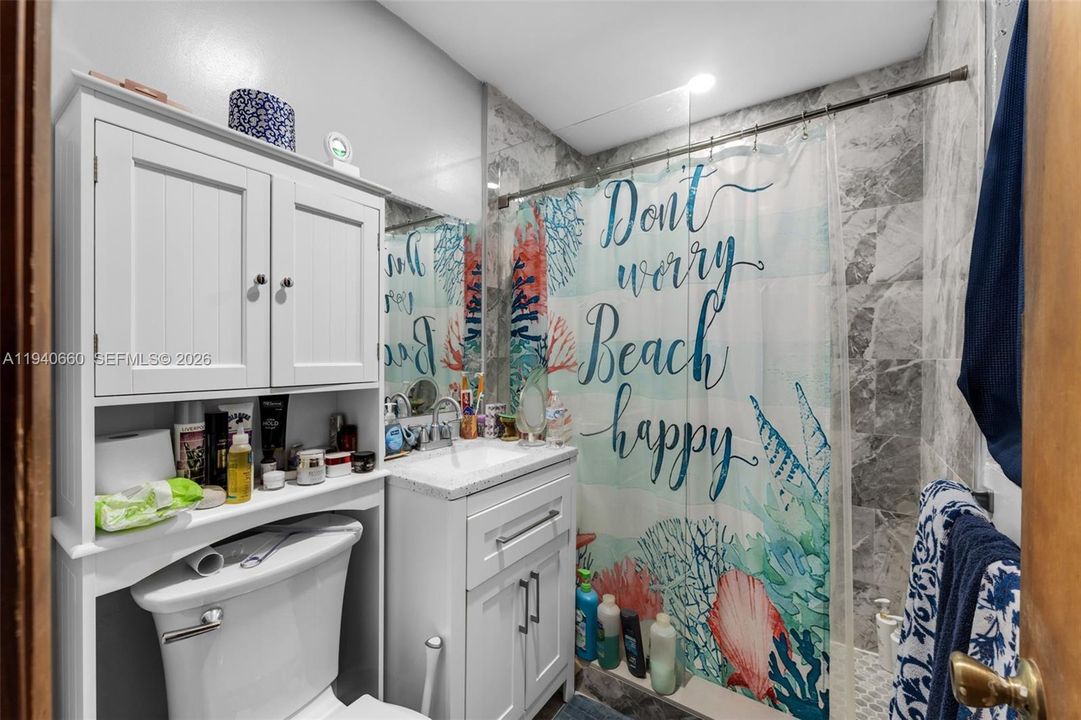 En Venta: $385,000 (2 camas, 1 baños, 811 Pies cuadrados)