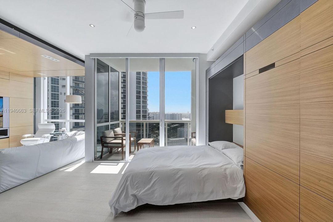 出租: $7,200 (2 贝兹, 2 浴室, 1577 平方英尺)