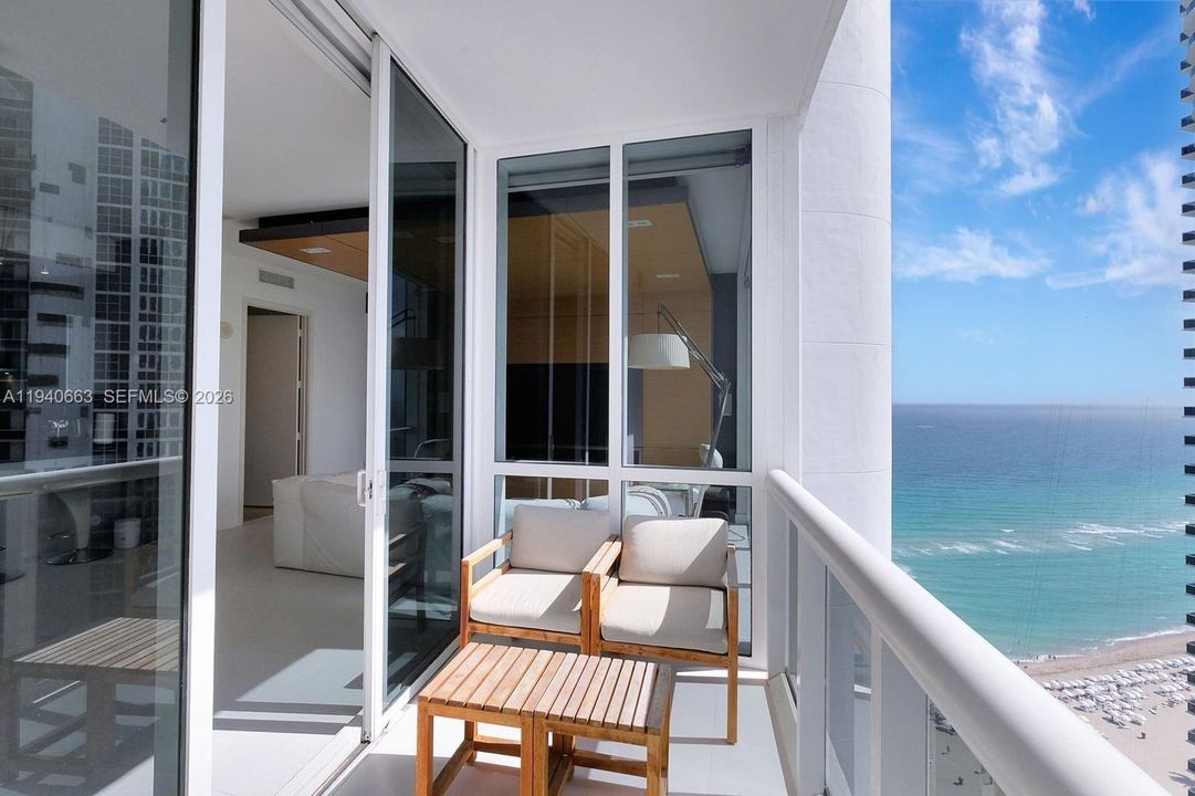 出租: $7,200 (2 贝兹, 2 浴室, 1577 平方英尺)