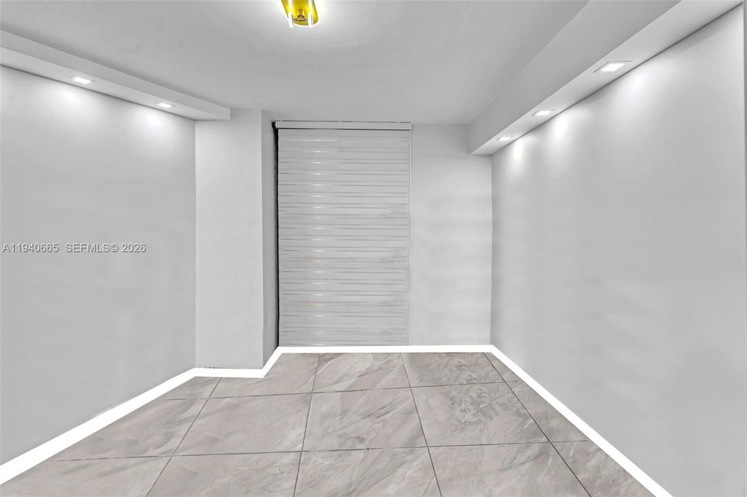 На продажу: $474,900 (2 спален, 2 ванн, 1181 Квадратных фут)