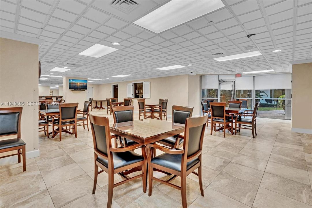 На продажу: $474,900 (2 спален, 2 ванн, 1181 Квадратных фут)