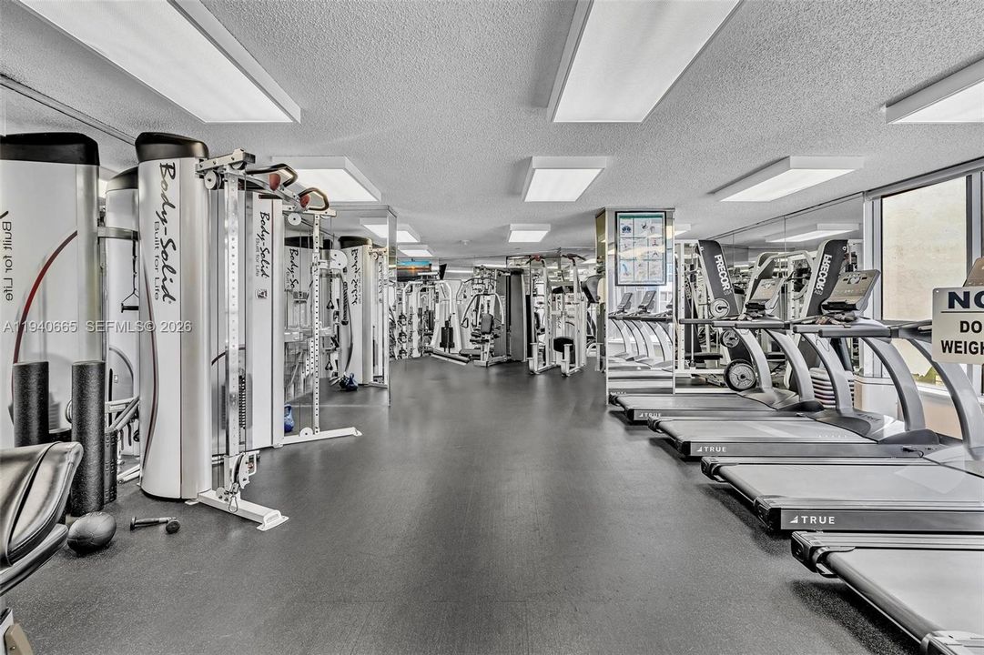 На продажу: $474,900 (2 спален, 2 ванн, 1181 Квадратных фут)