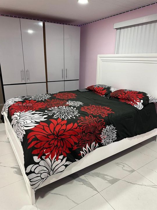 На продажу: $480,000 (2 спален, 2 ванн, 1050 Квадратных фут)