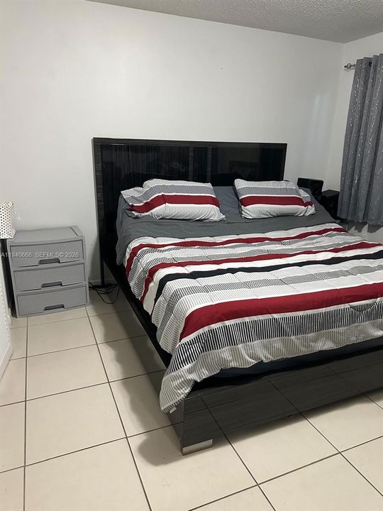 На продажу: $480,000 (2 спален, 2 ванн, 1050 Квадратных фут)