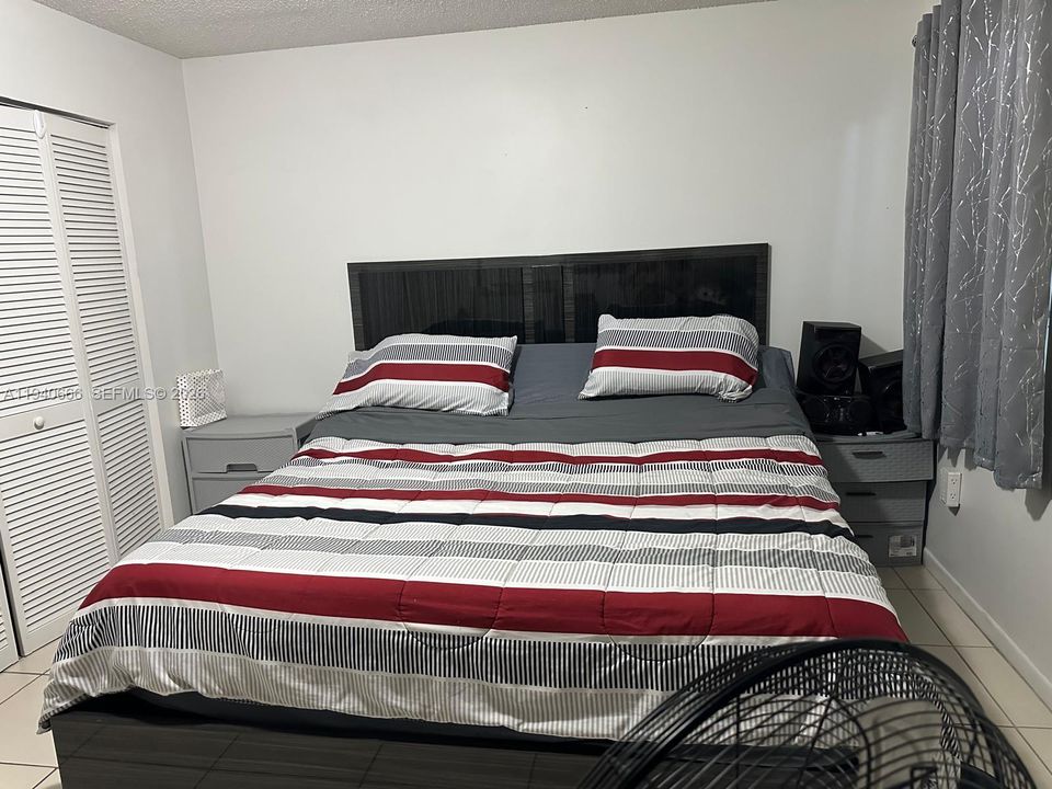 На продажу: $480,000 (2 спален, 2 ванн, 1050 Квадратных фут)