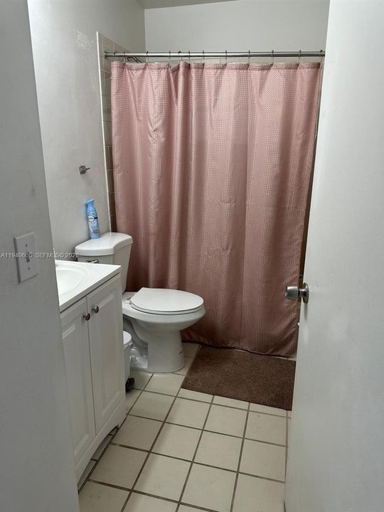 На продажу: $480,000 (2 спален, 2 ванн, 1050 Квадратных фут)