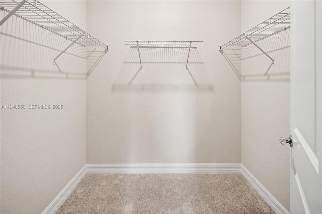 На продажу: $619,000 (3 спален, 2 ванн, 1754 Квадратных фут)