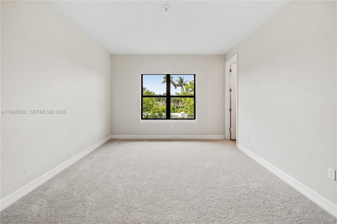 На продажу: $619,000 (3 спален, 2 ванн, 1754 Квадратных фут)