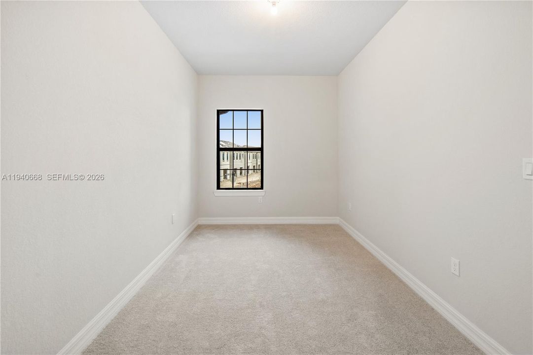 На продажу: $619,000 (3 спален, 2 ванн, 1754 Квадратных фут)