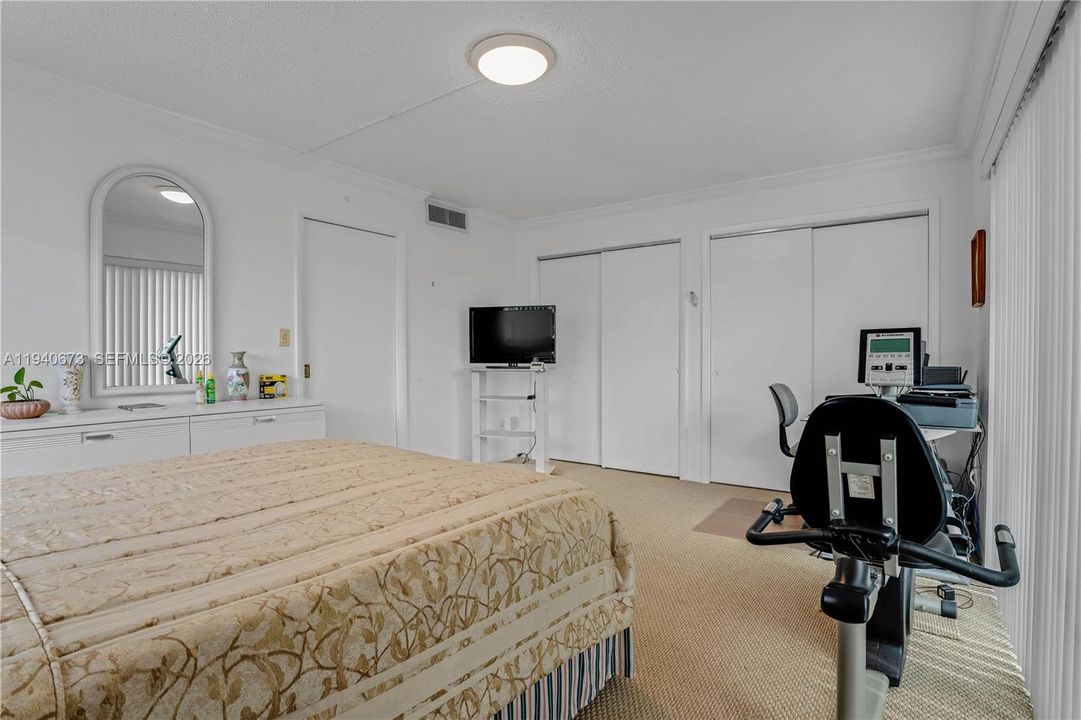 На продажу: $399,000 (2 спален, 2 ванн, 1175 Квадратных фут)