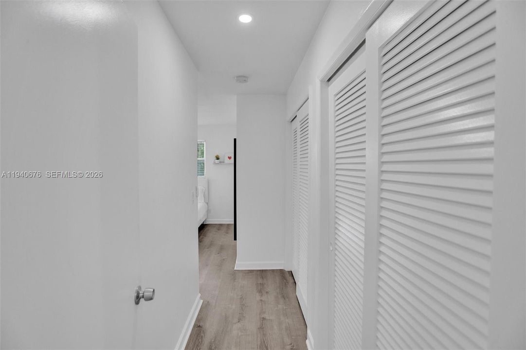 待售: $875,000 (5 贝兹, 3 浴室, 2242 平方英尺)