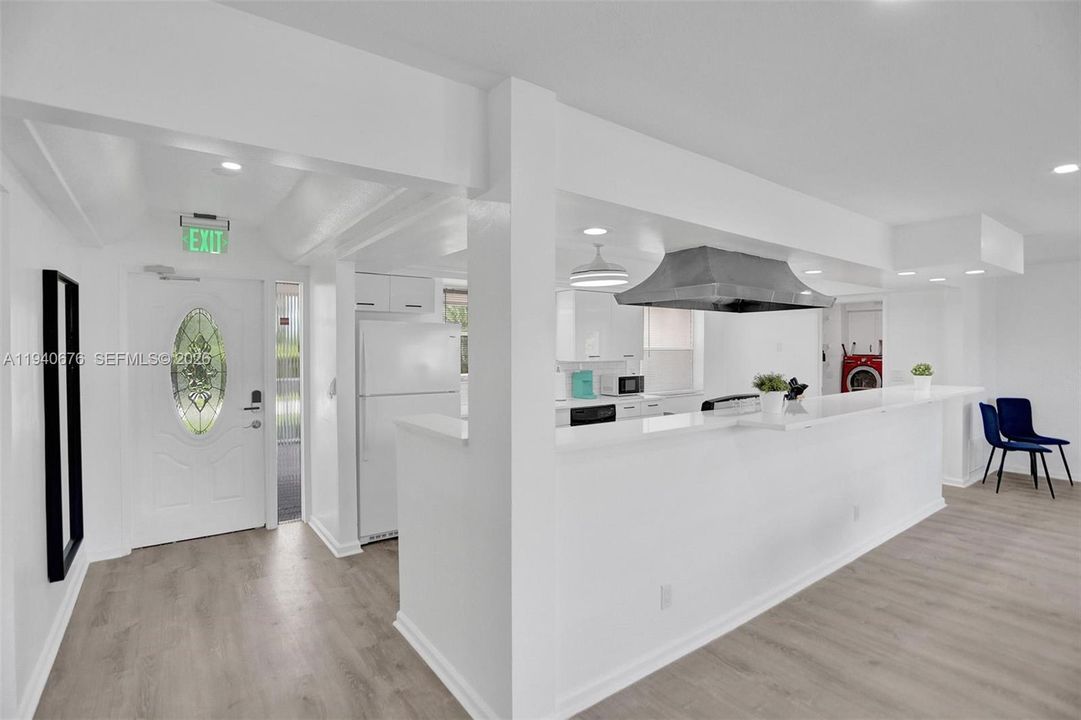 待售: $875,000 (5 贝兹, 3 浴室, 2242 平方英尺)