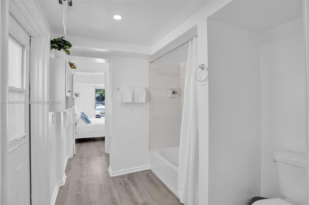 待售: $875,000 (5 贝兹, 3 浴室, 2242 平方英尺)