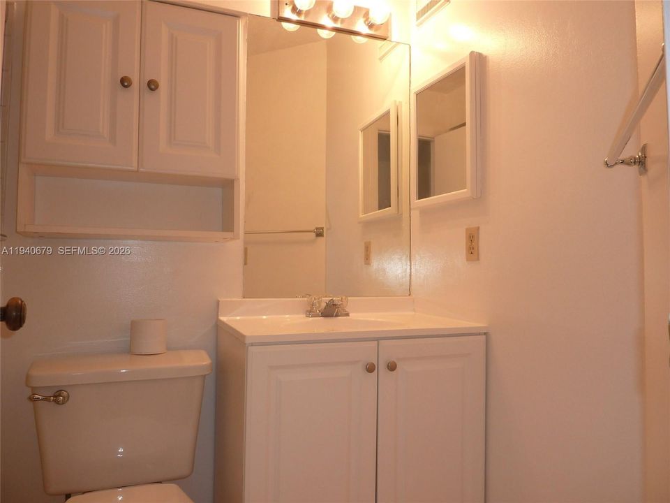 For Rent: $2,750 (2 beds, 2 baths, 1025 Square Feet)