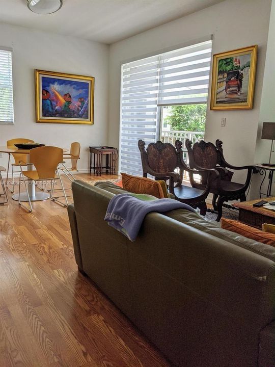 На продажу: $440,000 (3 спален, 2 ванн, 1385 Квадратных фут)