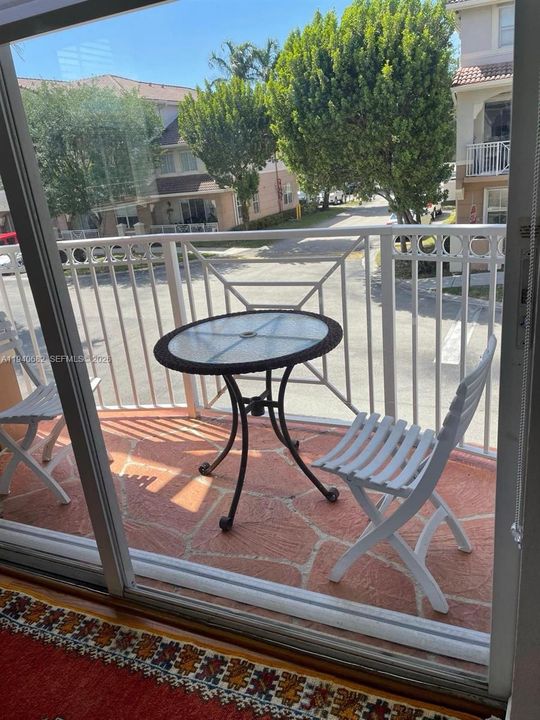 На продажу: $440,000 (3 спален, 2 ванн, 1385 Квадратных фут)